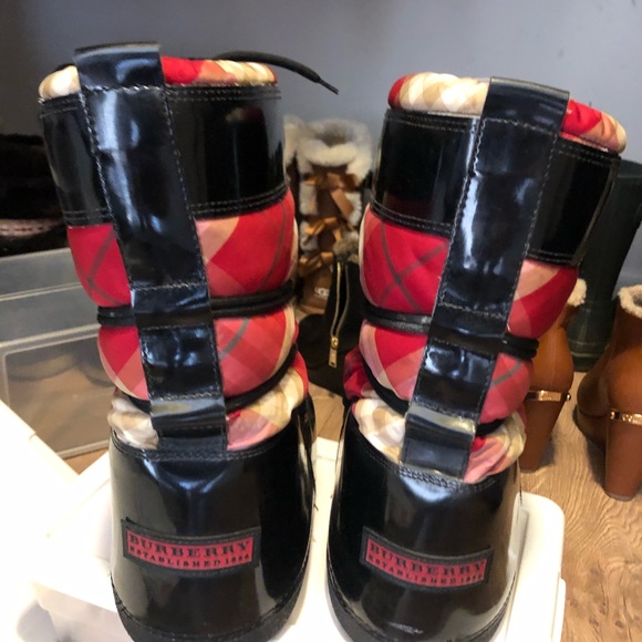 Burberry Snow Boots SOLD - Picture 2 of 6